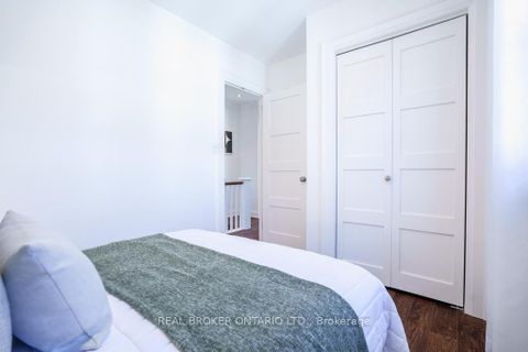 Photo 28 at 5 Heyworth Crescent S, Danforth, Toronto