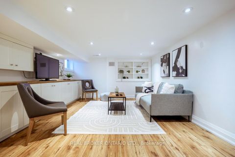 Photo 31 at 5 Heyworth Crescent S, Danforth, Toronto