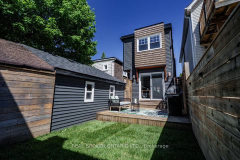 Photo 42 at 5 Heyworth Crescent S, Danforth, Toronto