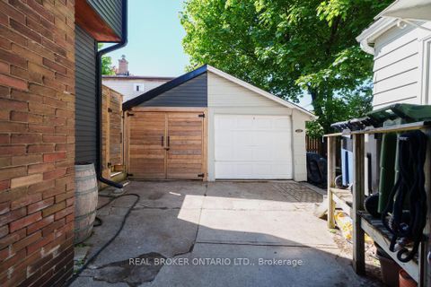 Photo 43 at 5 Heyworth Crescent S, Danforth, Toronto