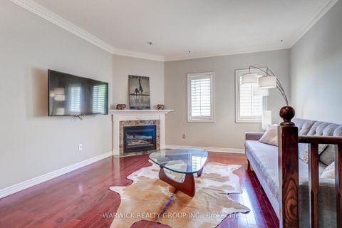 Photo 5 at 10 - 645 Davenport Road, Casa Loma, Toronto