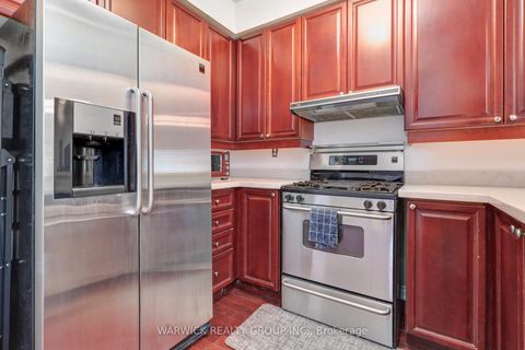 Photo 12 at 10 - 645 Davenport Road, Casa Loma, Toronto