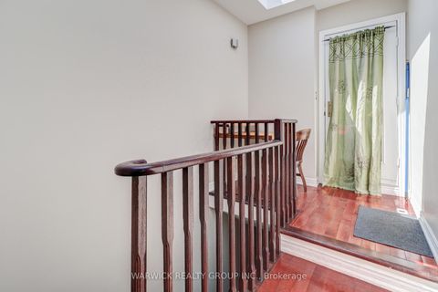 Photo 19 at 10 - 645 Davenport Road, Casa Loma, Toronto