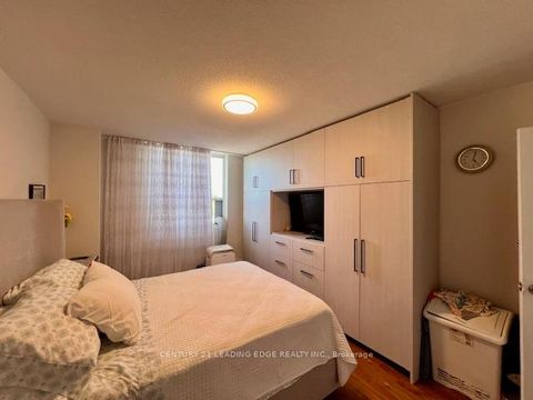 Photo 5 at 911 - 80 Grandravine Drive, York University Heights, Toronto