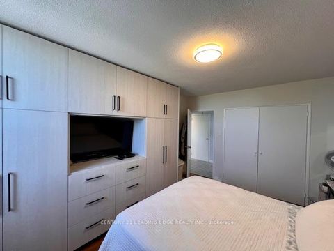 Photo 6 at 911 - 80 Grandravine Drive, York University Heights, Toronto