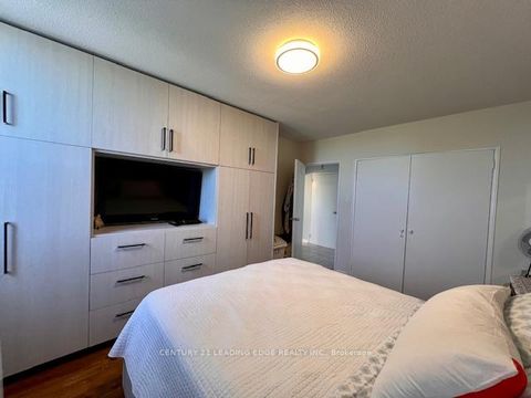 Photo 7 at 911 - 80 Grandravine Drive, York University Heights, Toronto