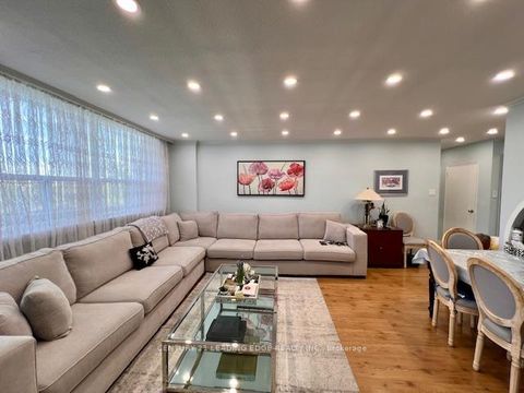 Photo 12 at 911 - 80 Grandravine Drive, York University Heights, Toronto
