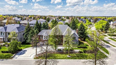 Photo 48 at 2 Cortina Court N, Bayview Hill, Richmond Hill
