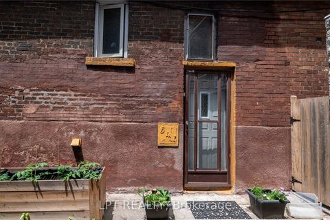 Photo 14 at 541 Vaughan Road, Oakwood Village, Toronto