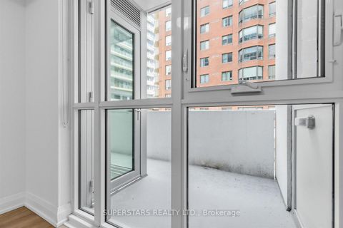 Photo 13 at 611 - 77 Mutual Street, Yonge Corridor, Toronto