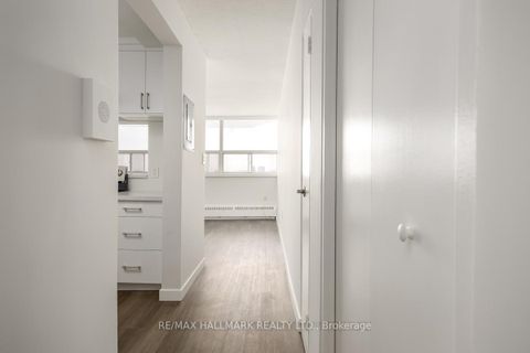 Photo 3 at 1105 - 5949 Yonge Street, Newtonbrook East, Toronto