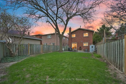 Photo 1 at 126 Richbell Street, Brownridge, Vaughan