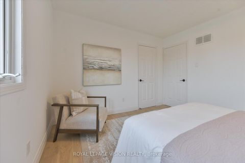 Photo 14 at 126 Richbell Street, Brownridge, Vaughan