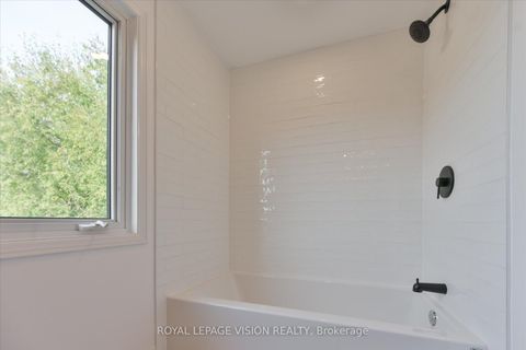 Photo 20 at 126 Richbell Street, Brownridge, Vaughan