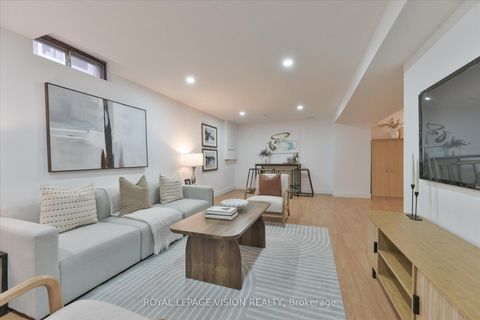 Photo 23 at 126 Richbell Street, Brownridge, Vaughan