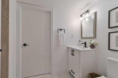 Photo 24 at 126 Richbell Street, Brownridge, Vaughan