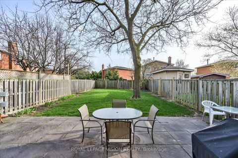 Photo 26 at 126 Richbell Street, Brownridge, Vaughan