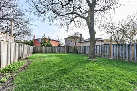 Photo 28 at 126 Richbell Street, Brownridge, Vaughan