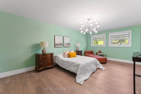 Photo 22 at 5 Canterbury Crescent, Humber Valley, Toronto