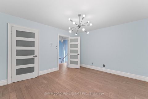 Photo 32 at 5 Canterbury Crescent, Humber Valley, Toronto