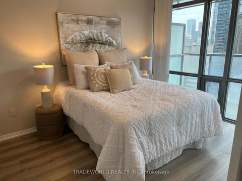 Photo 11 at 1806 - 38 Grenville Street, Bay Street Corridor, Toronto