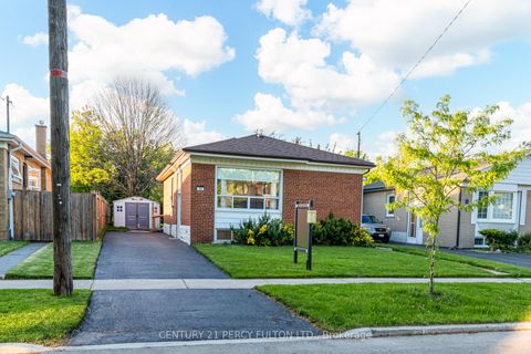 Photo 0 at 10 Mendip Crescent, Dorset Park, Toronto