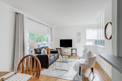 Photo 8 at 10 Mendip Crescent, Dorset Park, Toronto