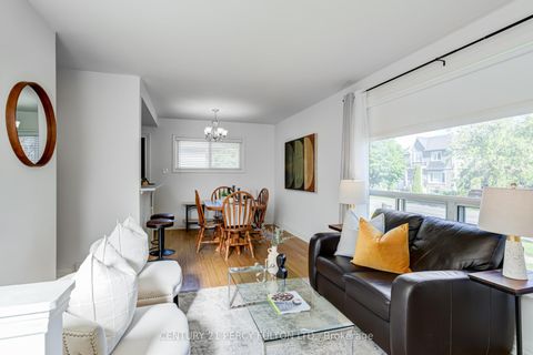 Photo 11 at 10 Mendip Crescent, Dorset Park, Toronto