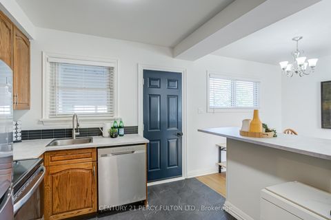 Photo 15 at 10 Mendip Crescent, Dorset Park, Toronto