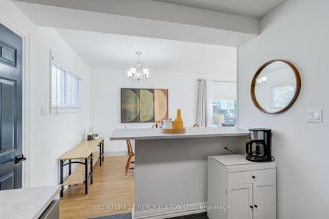 Photo 17 at 10 Mendip Crescent, Dorset Park, Toronto