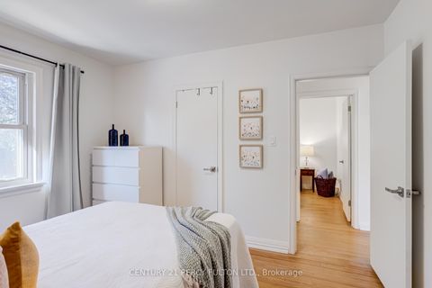 Photo 27 at 10 Mendip Crescent, Dorset Park, Toronto