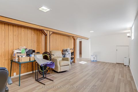 Photo 35 at 10 Mendip Crescent, Dorset Park, Toronto