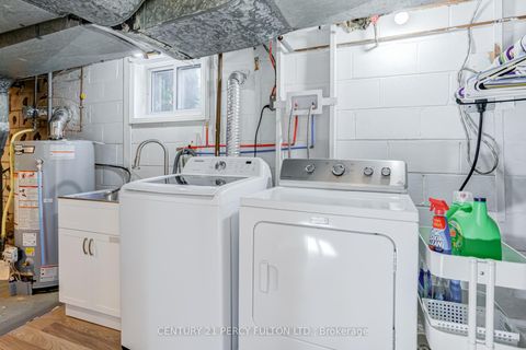Photo 40 at 10 Mendip Crescent, Dorset Park, Toronto