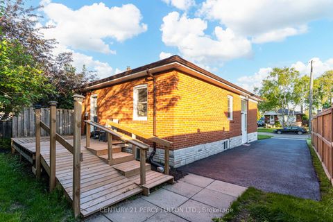Photo 42 at 10 Mendip Crescent, Dorset Park, Toronto