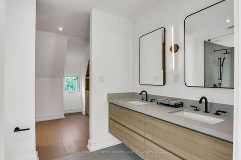 Photo 22 at 195 Albany Avenue, Annex, Toronto
