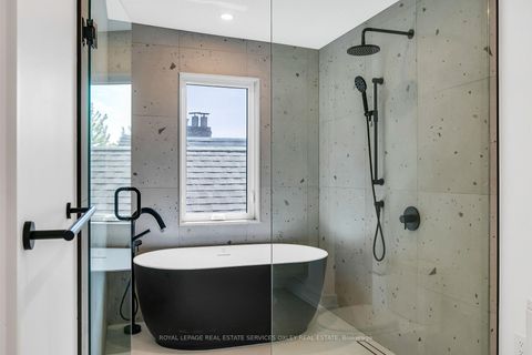 Photo 23 at 195 Albany Avenue, Annex, Toronto