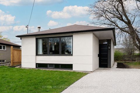 Photo 1 at 19 Hardwick Court, West Deane, Toronto