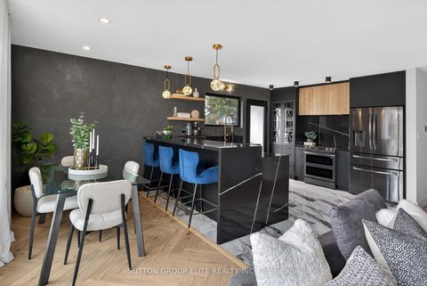 Photo 2 at 19 Hardwick Court, West Deane, Toronto
