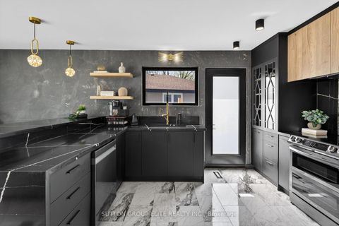 Photo 6 at 19 Hardwick Court, West Deane, Toronto