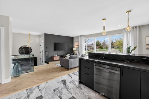 Photo 9 at 19 Hardwick Court, West Deane, Toronto