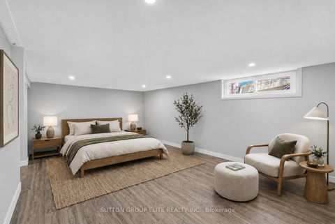 Photo 22 at 19 Hardwick Court, West Deane, Toronto