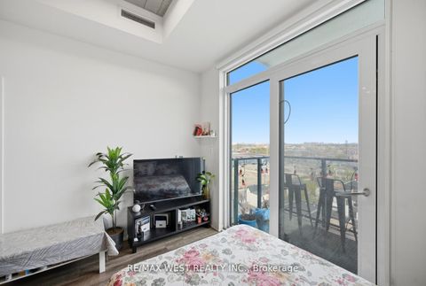 Photo 10 at 801 - 1808 St. Clair Avenue W, Junction Area, Toronto