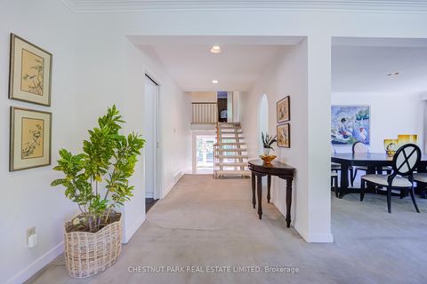 Photo 4 at 26 Hearthstone Crescent, Branson, Toronto