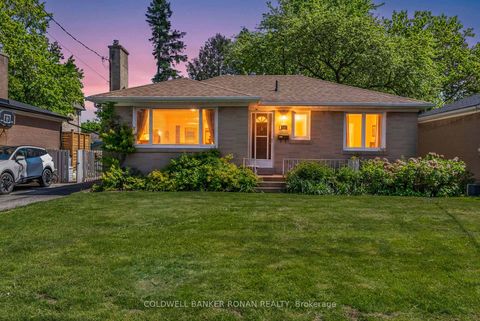 Photo 1 at 48 Cartier Crescent, Crosby, Richmond Hill