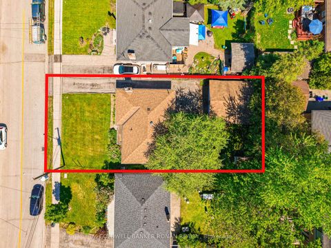 Photo 4 at 48 Cartier Crescent, Crosby, Richmond Hill
