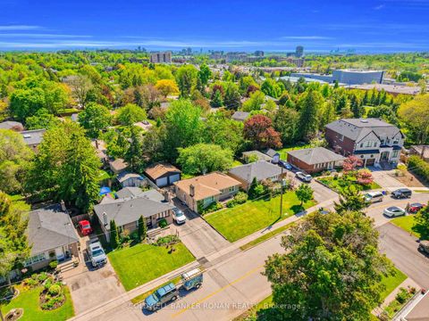 Photo 10 at 48 Cartier Crescent, Crosby, Richmond Hill