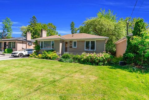 Photo 14 at 48 Cartier Crescent, Crosby, Richmond Hill