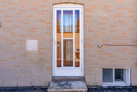 Photo 19 at 48 Cartier Crescent, Crosby, Richmond Hill