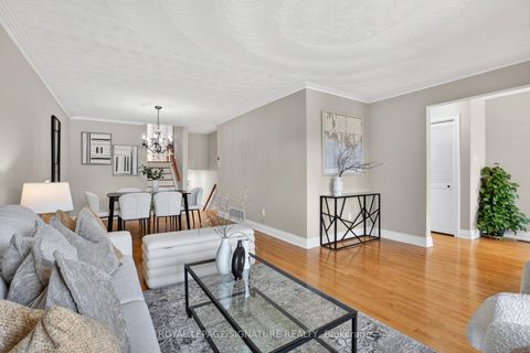 Photo 10 at 164B Edmonton Drive, Pleasant View, Toronto