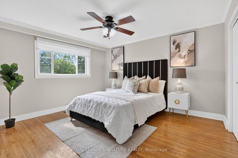 Photo 12 at 164B Edmonton Drive, Pleasant View, Toronto